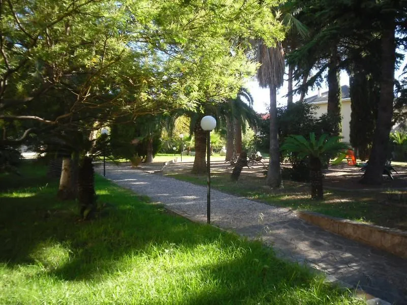 Villa Paola Loano 0*,
